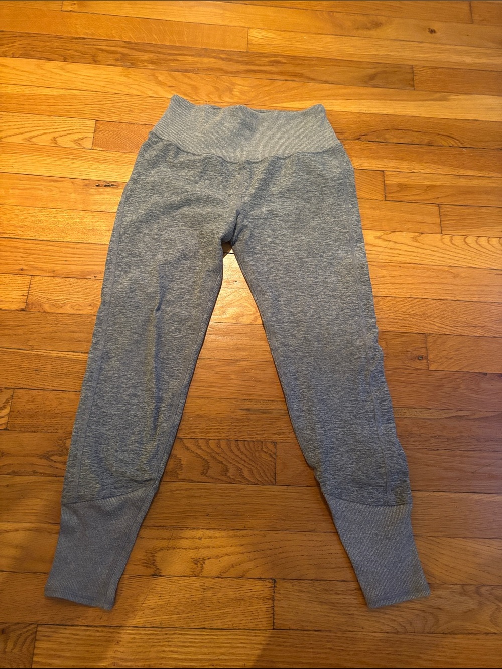 Alo yoga grey soft leggings - size small